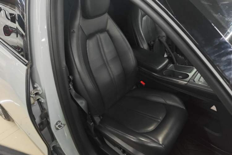 Used Nio ES6 2022 75 kWh Sport Edition Right Front Seat