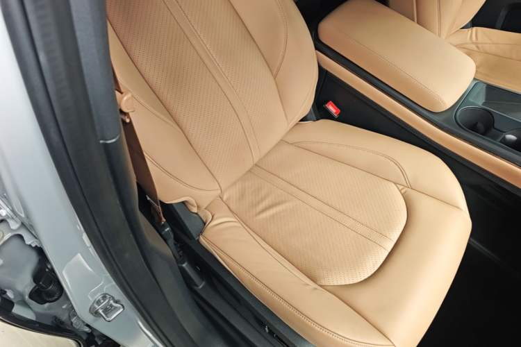 Used Nio ES6 2022 100kWh Performance Version Right Front Seat