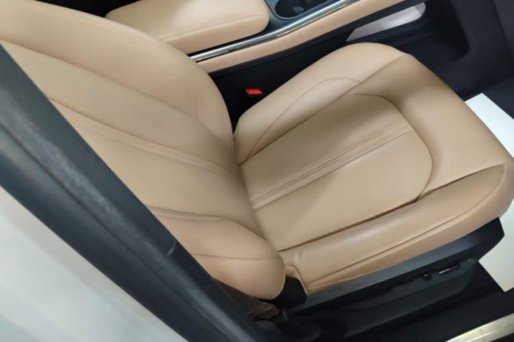 Used Nio ES6 2022 75 kWh Sport Edition Right Front Seat