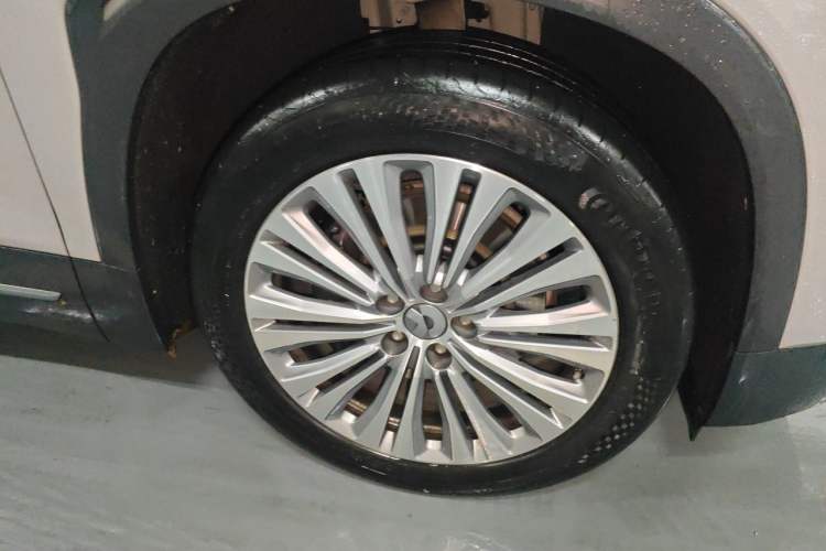 Used Nio ES6 2022 75 kWh Sport Edition Right Front Wheel Hub