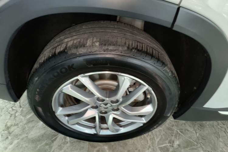Used Nio ES6 2022 75 kWh Sport Edition Right Rear Wheel Hub