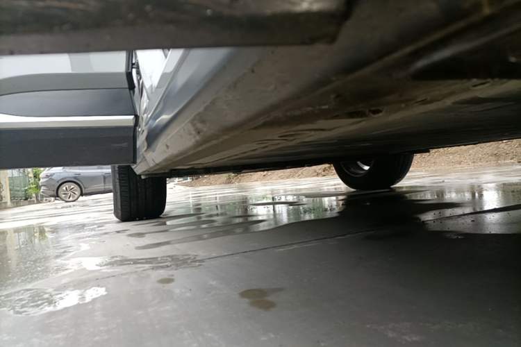 Used Nio ES6 2022 75 kWh Sport Edition Right Side Sill