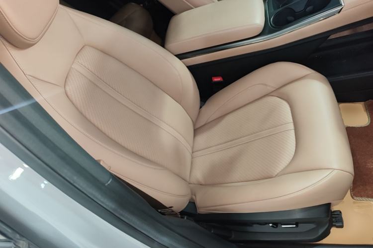 Used Nio ES6 2022 75 kWh Sport Edition Right Front Seat