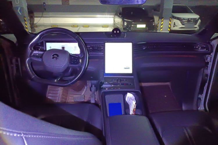 Used Nio ES6 2022 75 kWh Sport Edition Center Console