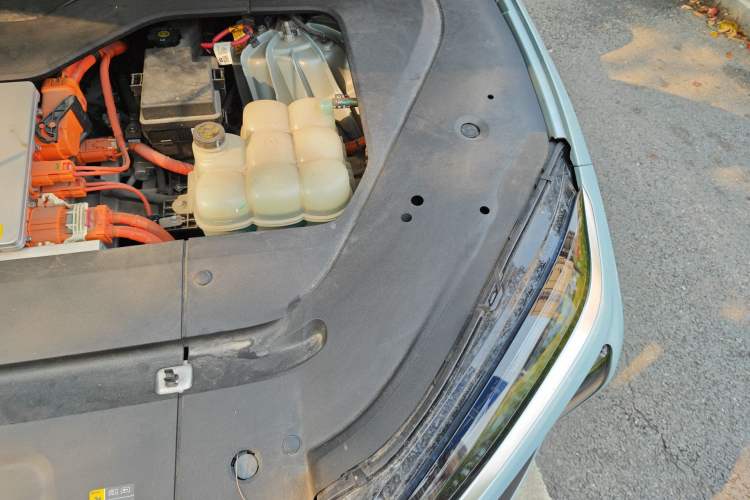 Used Nio ES6 2022 75 kWh Sport Edition Engine Bay Left