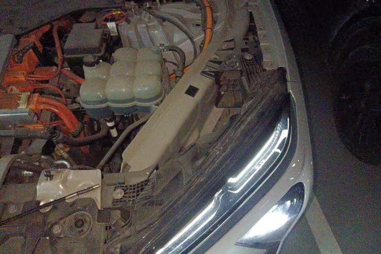 Used Nio ES6 2022 75 kWh Sport Edition Engine Bay Left