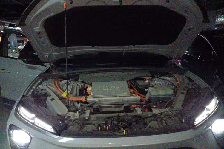 Used Nio ES6 2022 75 kWh Sport Edition Engine Bay