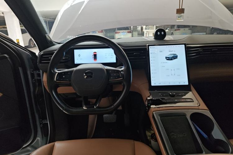 Used Nio ES6 2022 75 kWh Sport Edition Center Console
