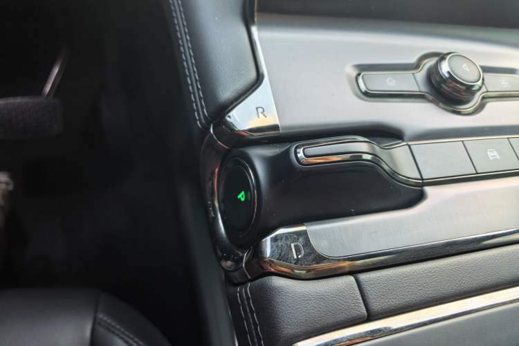 Used Nio ES6 2022 75 kWh Sport Edition Gear Lever