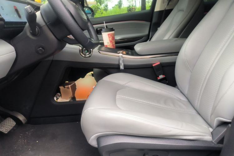 Used Nio ES6 2022 75 kWh Performance Version Left Front Seat