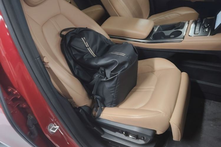 Used Nio ES6 2022 75 kWh Sport Edition Right Front Seat