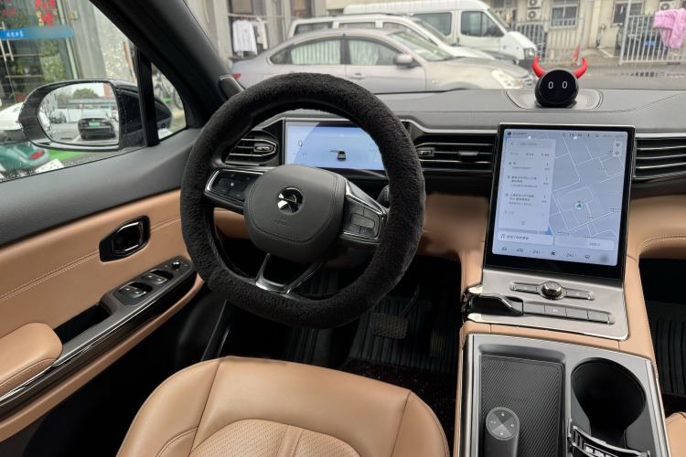 Used Nio ES6 2022 75 kWh Sport Edition Audio And AC Panel
