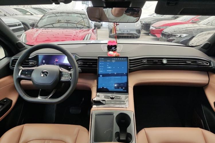 Used Nio ES6 2022 75 kWh Sport Edition Center Console