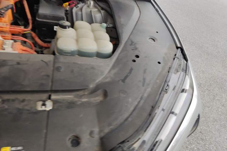 Used Nio ES6 2022 75 kWh Performance Version Engine Bay Left
