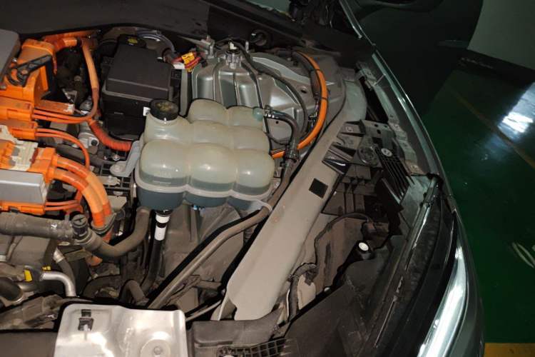Used Nio ES6 2022 75 kWh Sport Edition Engine Bay Left