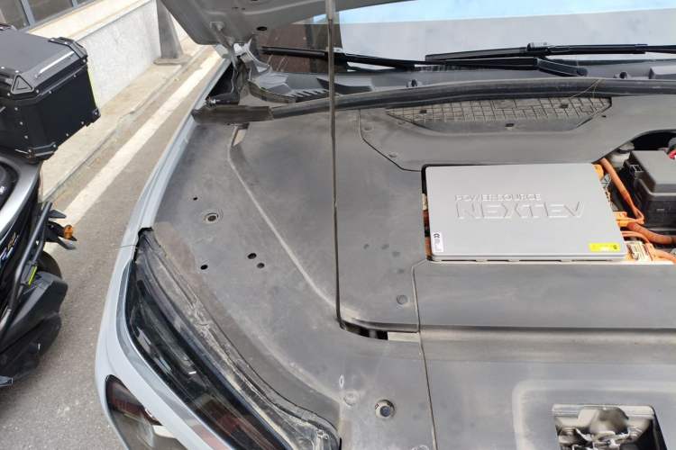 Used Nio ES6 2022 75 kWh Performance Version Engine Bay Right