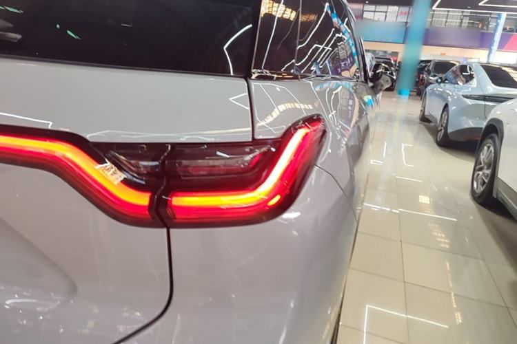 Used Nio ES6 2022 75 kWh Sport Edition Exterior 1