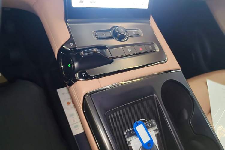 Used Nio ES6 2022 75 kWh Sport Edition Gear Lever