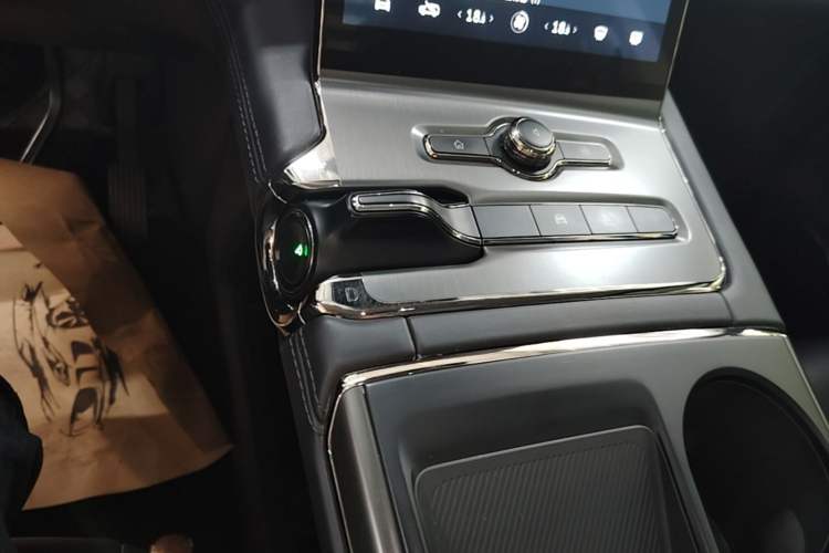 Used Nio ES6 2022 75 kWh Sport Edition Gear Lever