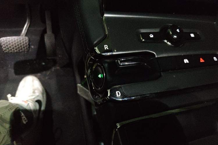 Used Nio ES6 2022 75 kWh Sport Edition Gear Lever