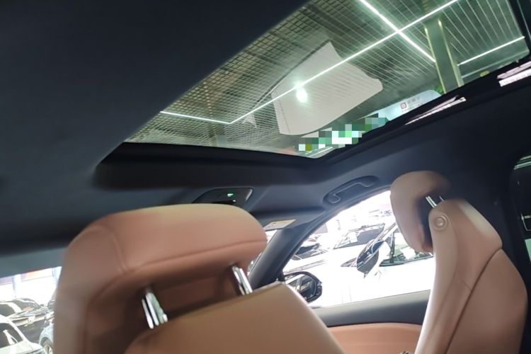 Used Nio ES6 2022 75 kWh Sport Edition Headliner