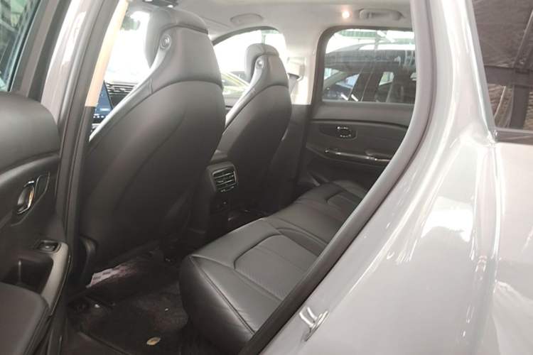 Used Nio ES6 2022 75 kWh Sport Edition Left Rear Seat