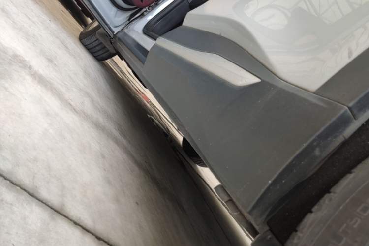 Used Nio ES6 2022 75 kWh Sport Edition Left Side Sill