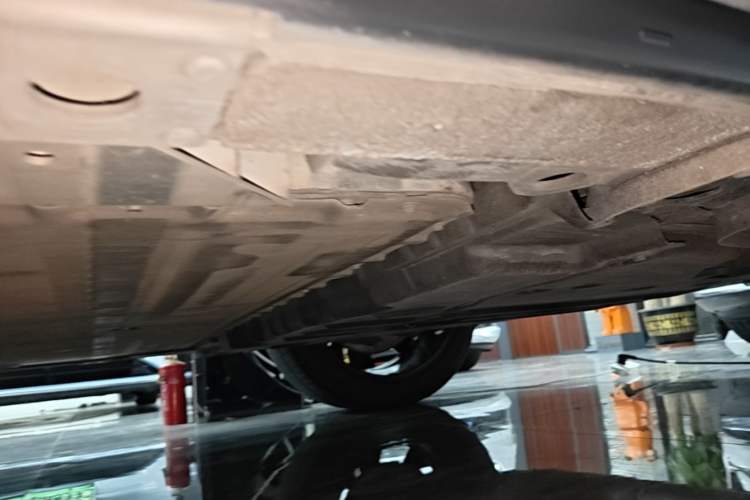 Used Nio ES6 2022 100kWh Sport Edition Left Side Sill