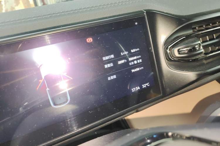 Used Nio ES6 2022 75 kWh Performance Version Odometer Close Up