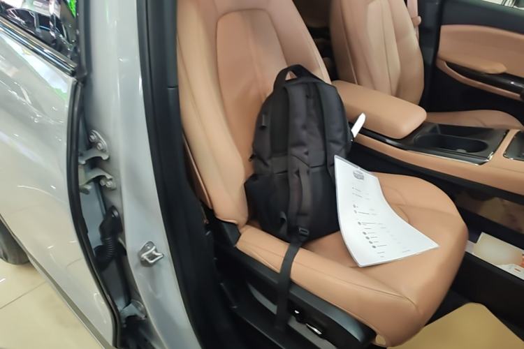 Used Nio ES6 2022 75 kWh Sport Edition Right Front Seat