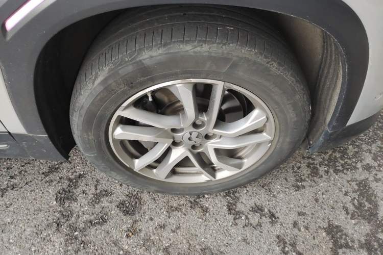 Used Nio ES6 2022 75 kWh Performance Version Right Front Wheel Hub