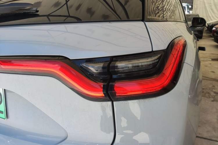 Used Nio ES6 2022 75 kWh Sport Edition Right Rear Taillight