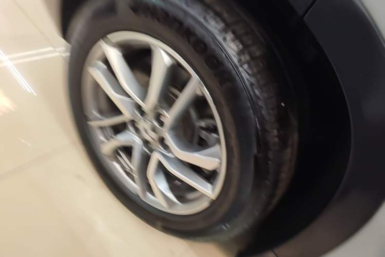 Used Nio ES6 2022 75 kWh Sport Edition Right Rear Wheel Hub