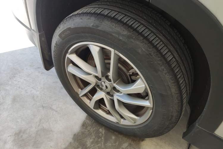 Used Nio ES6 2022 75 kWh Sport Edition Right Rear Wheel Hub