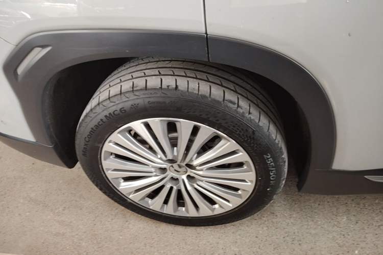 Used Nio ES6 2022 75 kWh Sport Edition Right Rear Wheel Hub