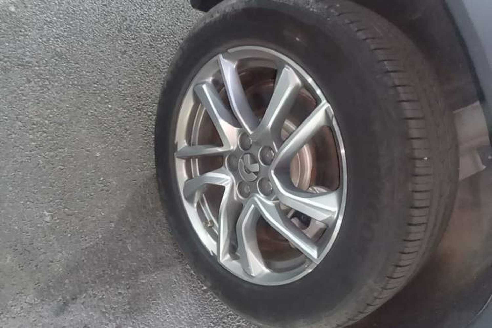 Used Nio ES6 2022 75 kWh Sport Edition Right Rear Wheel Hub