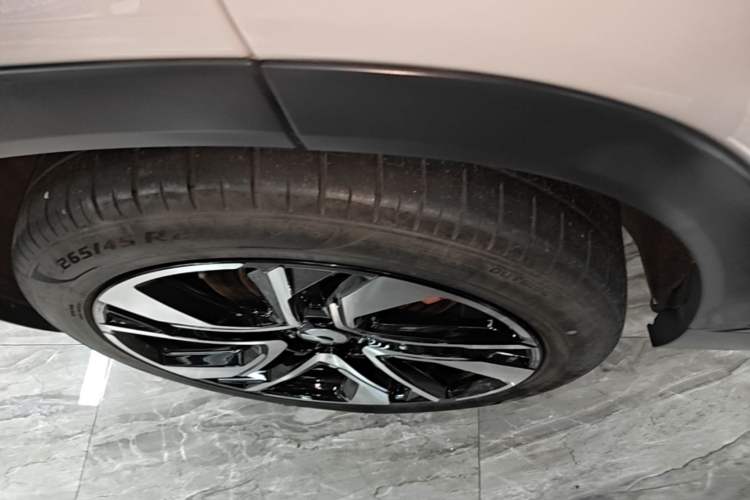 Used Nio ES6 2022 100kWh Sport Edition Right Rear Wheel Hub