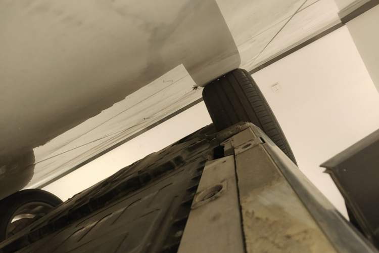 Used Nio ES6 2022 100kWh Sport Edition Right Side Sill