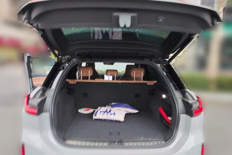 Used Nio ES6 2022 75 kWh Performance Version Trunk