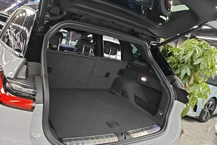 Used Nio ES6 2022 100kWh Sport Edition Trunk