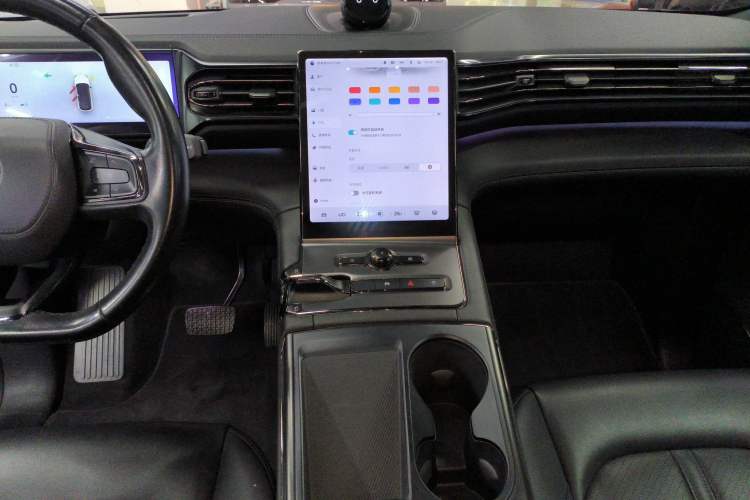 Used Nio ES6 2022 100kWh Sport Edition Audio And AC Panel