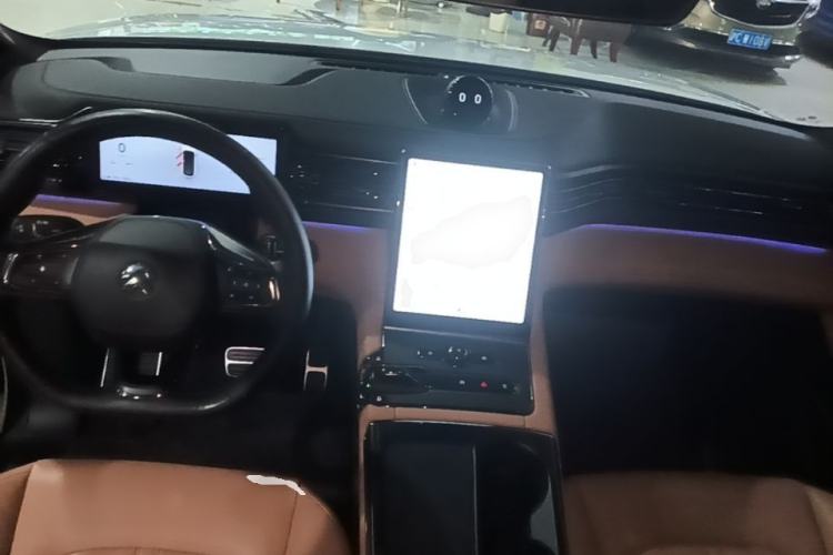 Used Nio ES6 2022 75 kWh Sport Edition Center Console