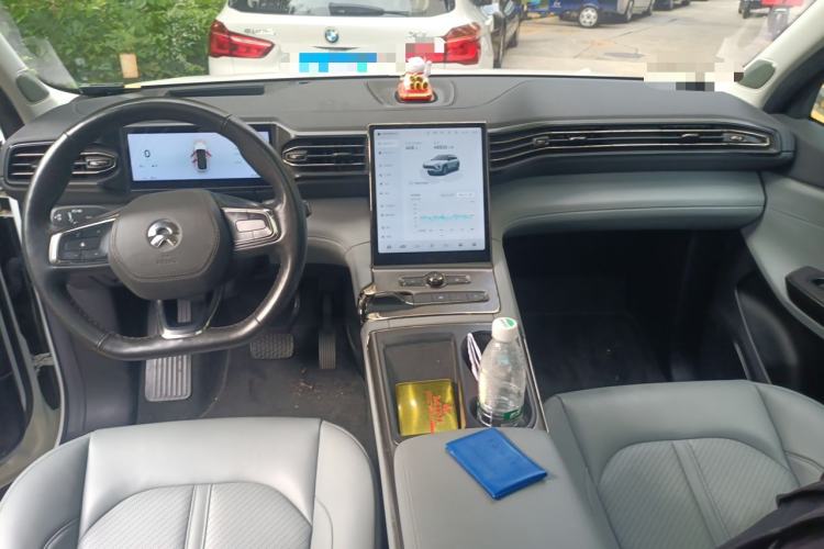 Used Nio ES6 2022 75 kWh Sport Edition Center Console