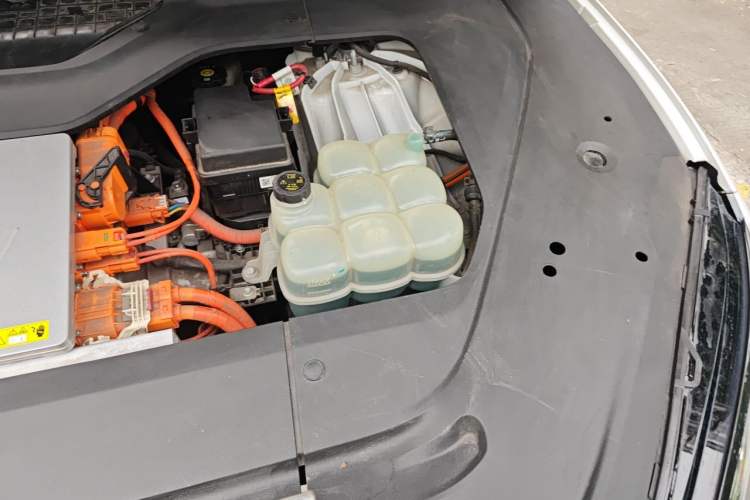 Used Nio ES6 2022 75 kWh Sport Edition Engine Bay Left