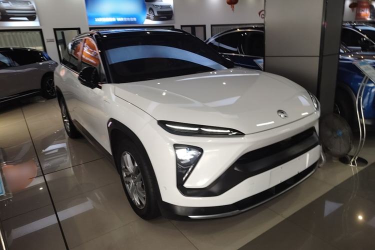 Used Nio ES6 2022 75 kWh Sport Edition Front Right 45 Deg