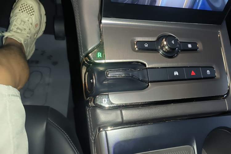 Used Nio ES6 2022 75 kWh Sport Edition Gear Lever