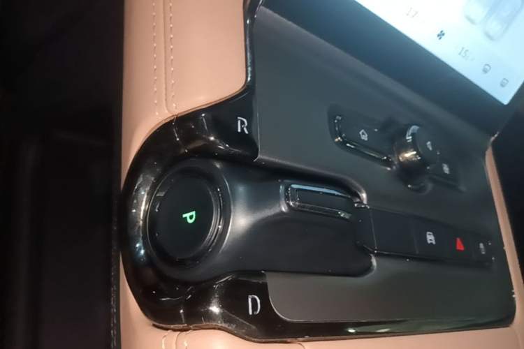 Used Nio ES6 2022 75 kWh Sport Edition Gear Lever