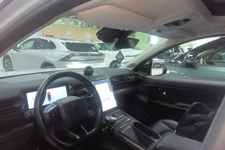 Used Nio ES6 2022 75 kWh Sport Edition Headliner