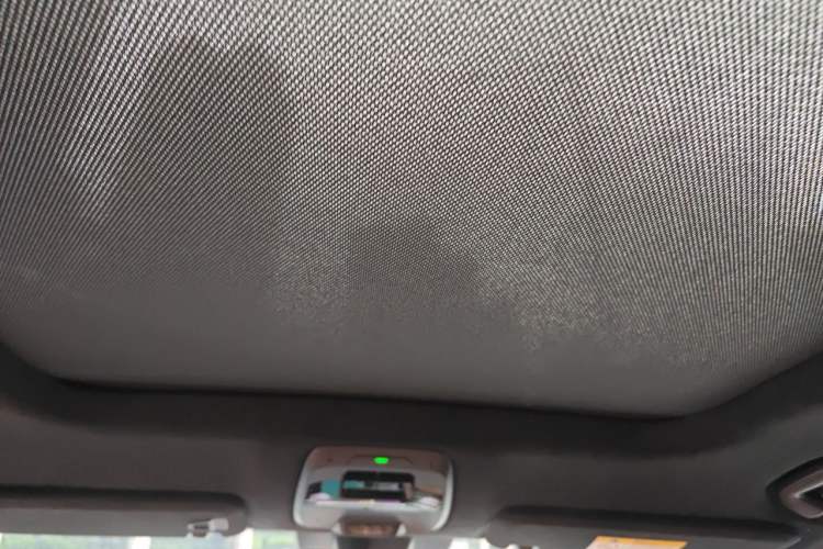 Used Nio ES6 2022 75 kWh Sport Edition Headliner