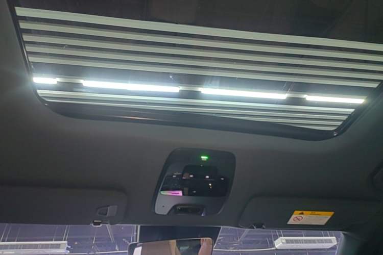 Used Nio ES6 2022 75 kWh Sport Edition Headliner